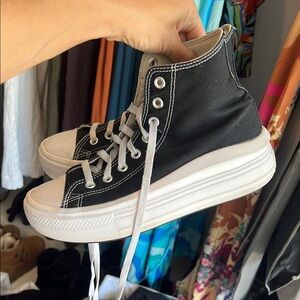 Black High-Top Sneakers converse size 8